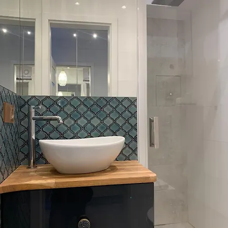 Avis Skwer Kosciuszki 9 Apartman *